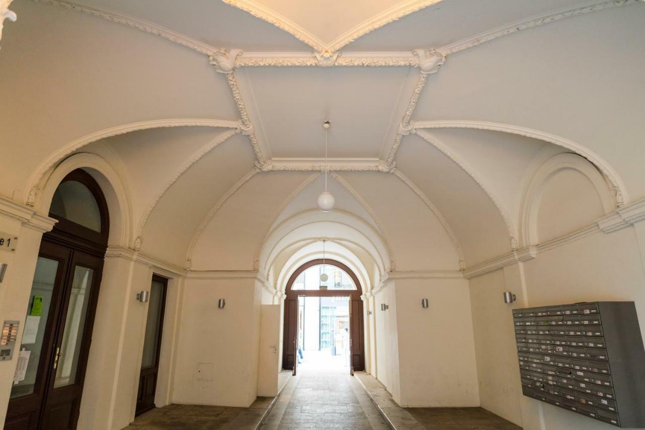 Apartment Penthouse Kohlmarkt By Ichbucheat Wien