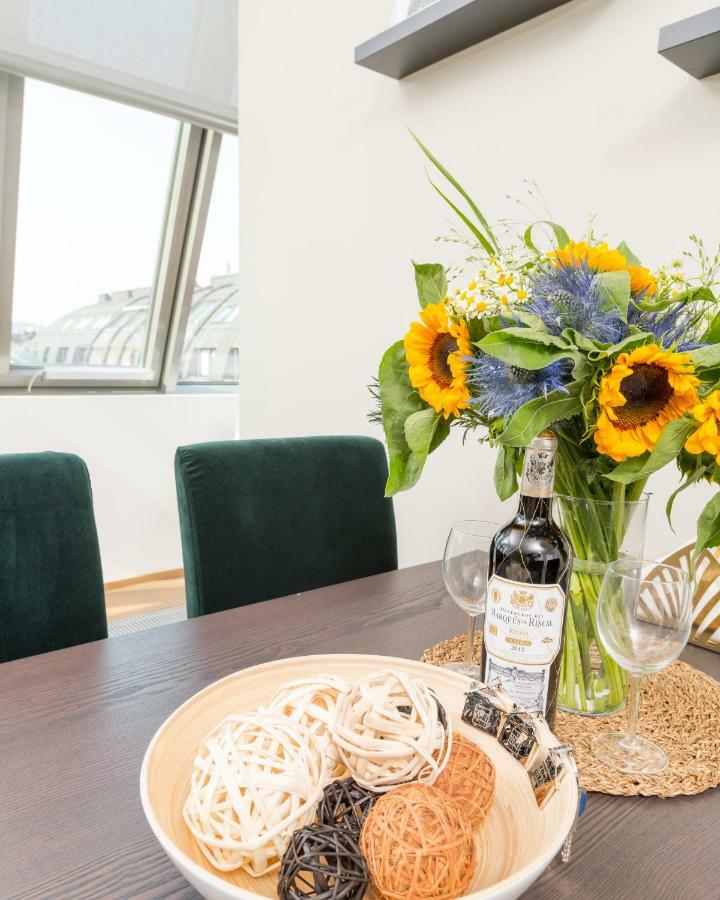 Apartment Penthouse Kohlmarkt By Ichbucheat